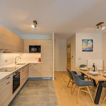 White Pearl A13 - Alpes Travel - Шамони