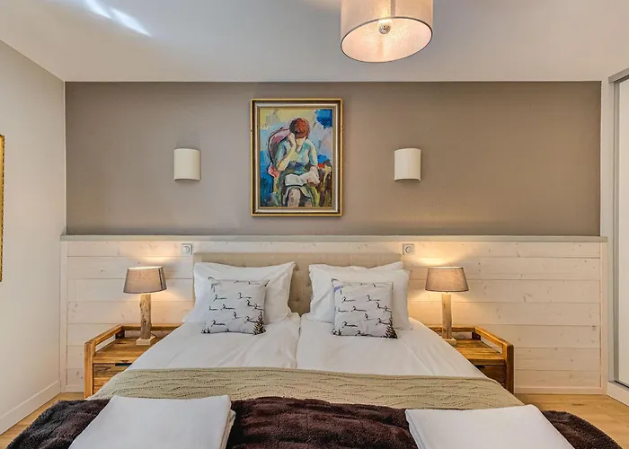 White Pearl A13 - Alpes Travel - שאמוני